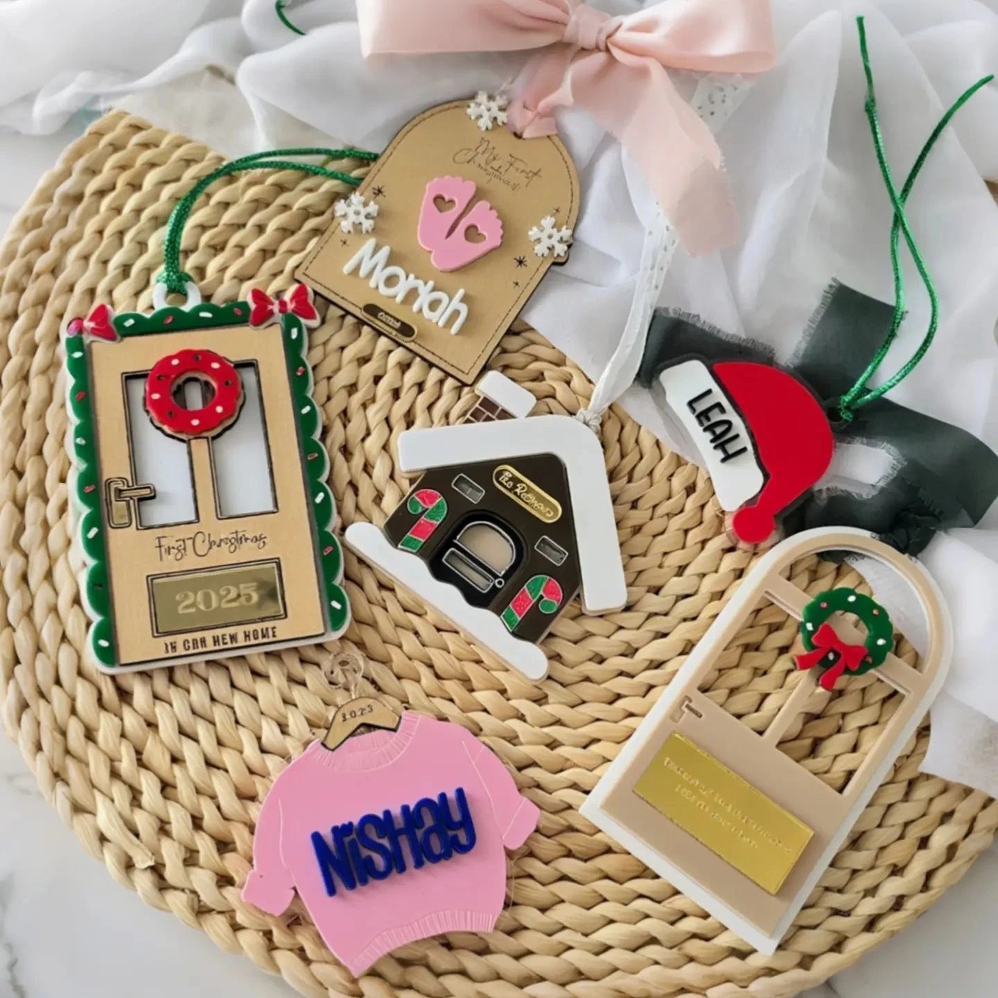 Personalized Bride & Groom Wedding Ornament – Custom Acrylic Newlywed Keepsake (2025)