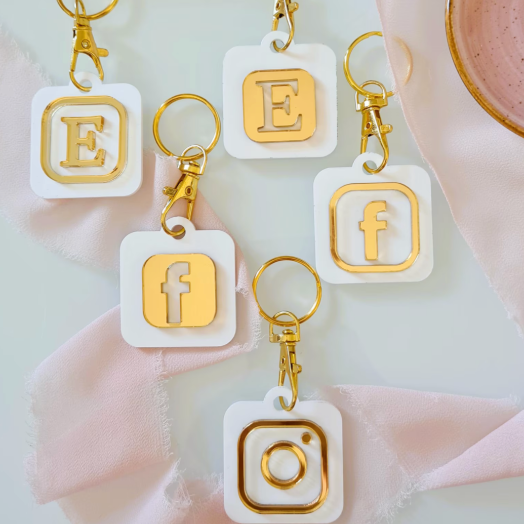 QR CODE  KEYCHAIN TAG